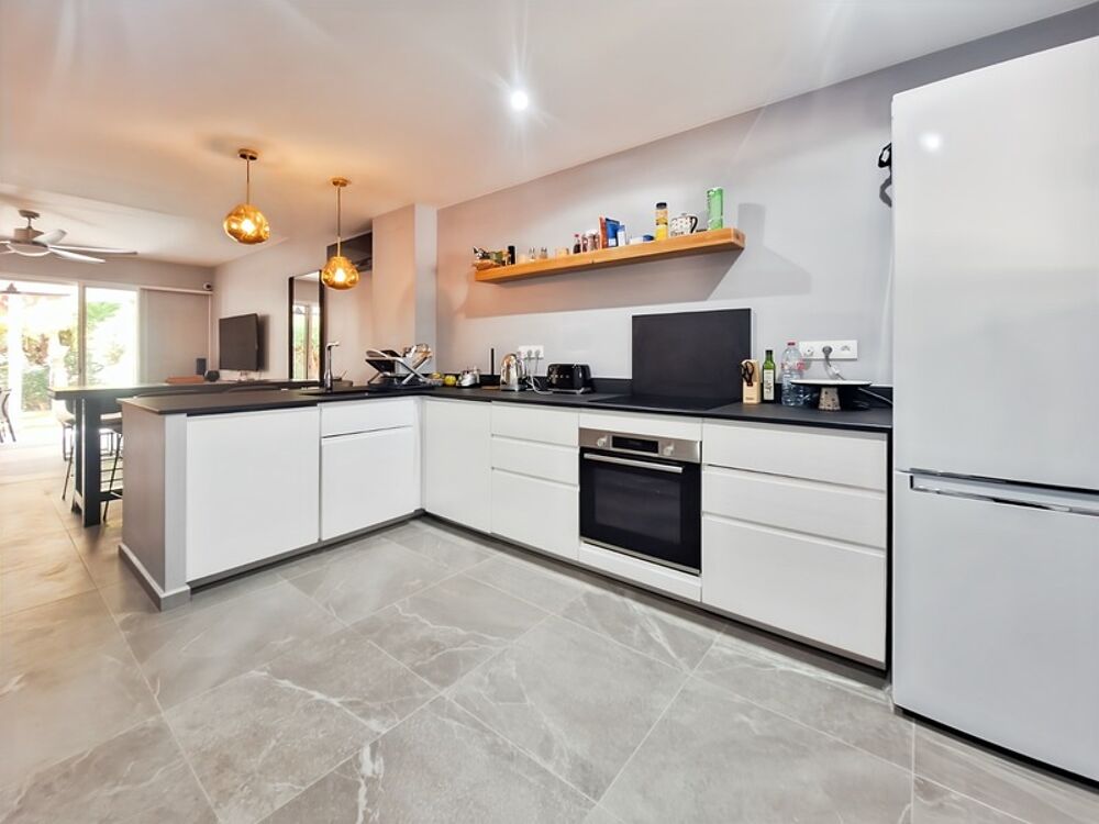 Vente Appartement À VENDRE CONFORTABLE MAISON MITOYENNE 2 CHAMBRES SUR LE PARC DE LA BAIE ORIENTALE, SAINT-MARTIN (97150) Saint martin