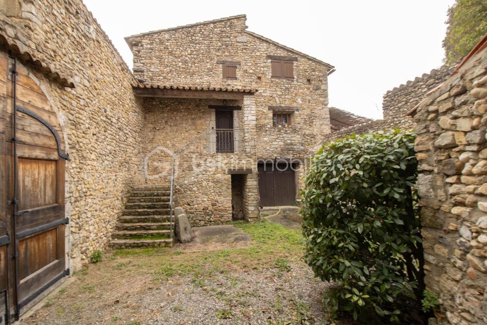 Ancienne bergerie en pierre