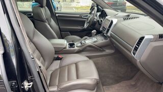 Cayenne II 3.0 S E-hybrid 416 4X4 Tiptronic 7 Platinium Edition - To 2017 occasion 92500 Rueil Malmaison