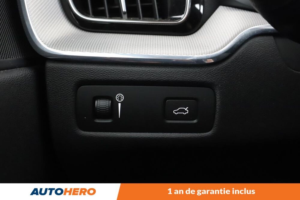 XC60 2.0 D4 AdBlue R-Design Geartronic 8 190 ch 2019 occasion 92130 Issy-les-Moulineaux