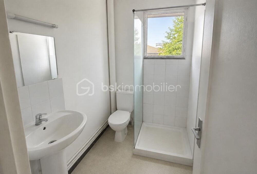 ? À VENDRE  T2 avec grand balcon  Idéal investisseur