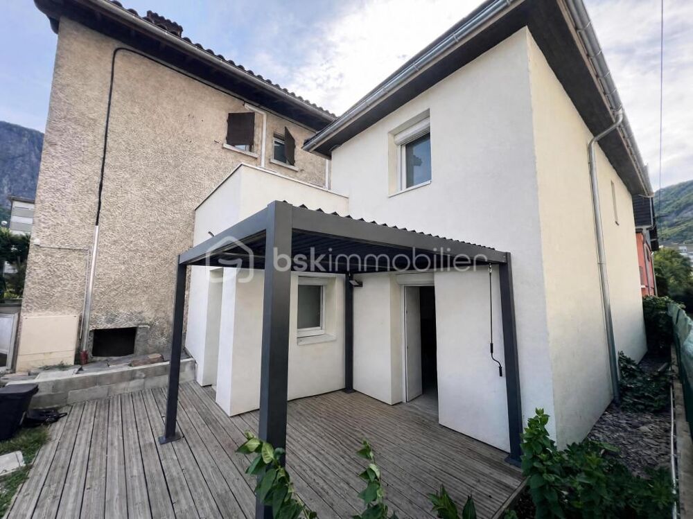 Vente Maison Maison moderne rénovée de 60 m² avec terrain clos – Idéale résidence principale, secondaire ou investissement locatif Saint jean de maurienne