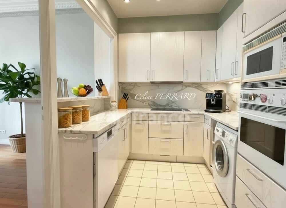 Dpt Haute Savoie (74), à vendre ANNECY centre, appartement T3 traversant de 86 m²