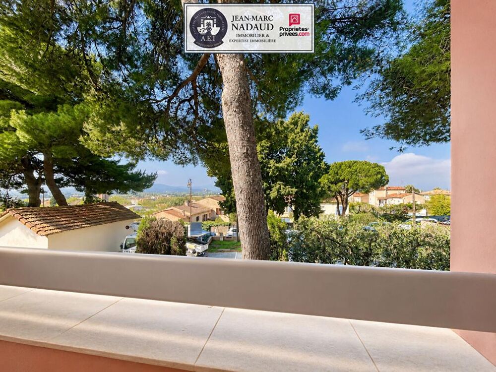 Vente Appartement 3 PIÈCES ENTIÈREMENT RÉNOVÉ  CLIM+ GARAGE + CAVE, TOUT À PIED' Frejus