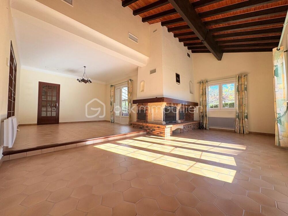Vente Villa Belle villa 4 faces piscine sur grand terrain de 2332m2 Llupia