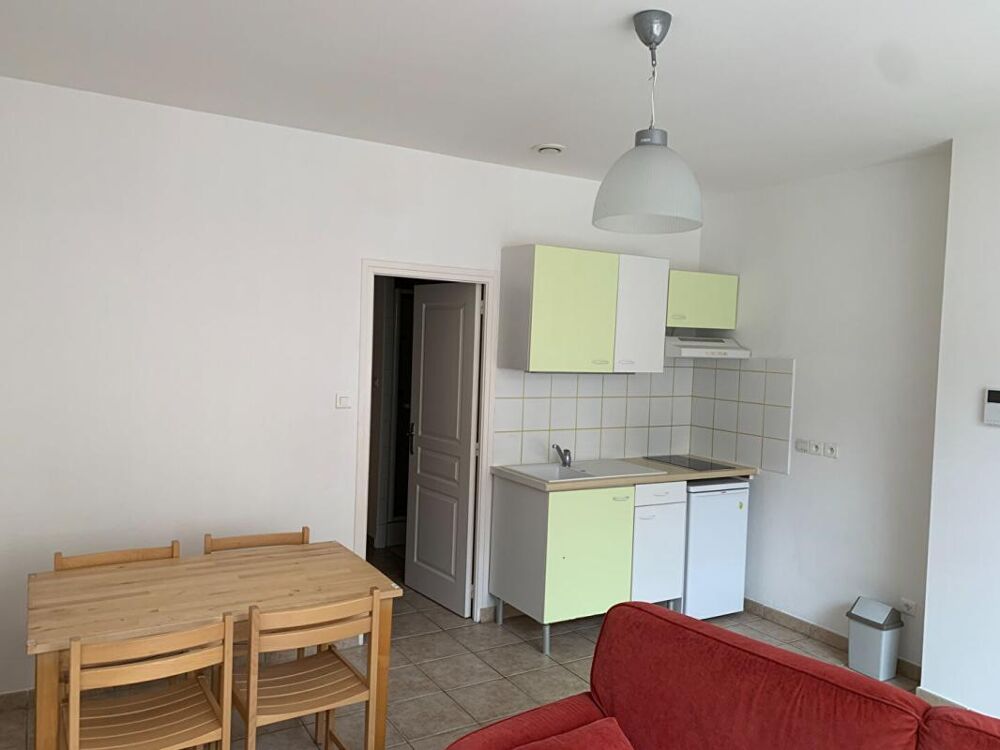 Location Appartement ROANNE - APPARTEMENT T2 MEUBLE CLIM Roanne