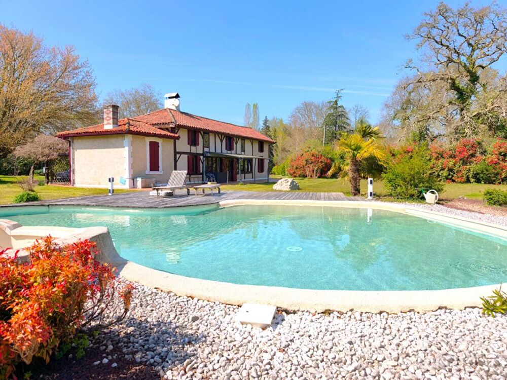 Vente Maison Propriété 200 m2 avec étang, piscine sur 5 hectares Luglon