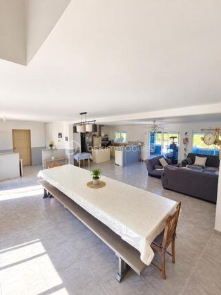  Maison à vendre 11 pièces 250 m²