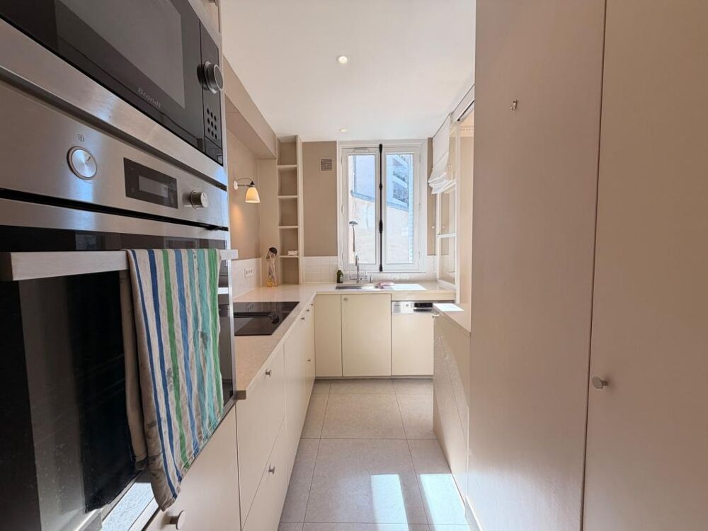 Location Appartement MÉTRO FELIX FAURE - LOCATION MEUBLÉE - 3 PIÈCES 73M2 - 2ÈME ÉTAGE SANS ASCENSEUR Paris 15