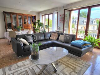  Maison à vendre 8 pièces 242 m²