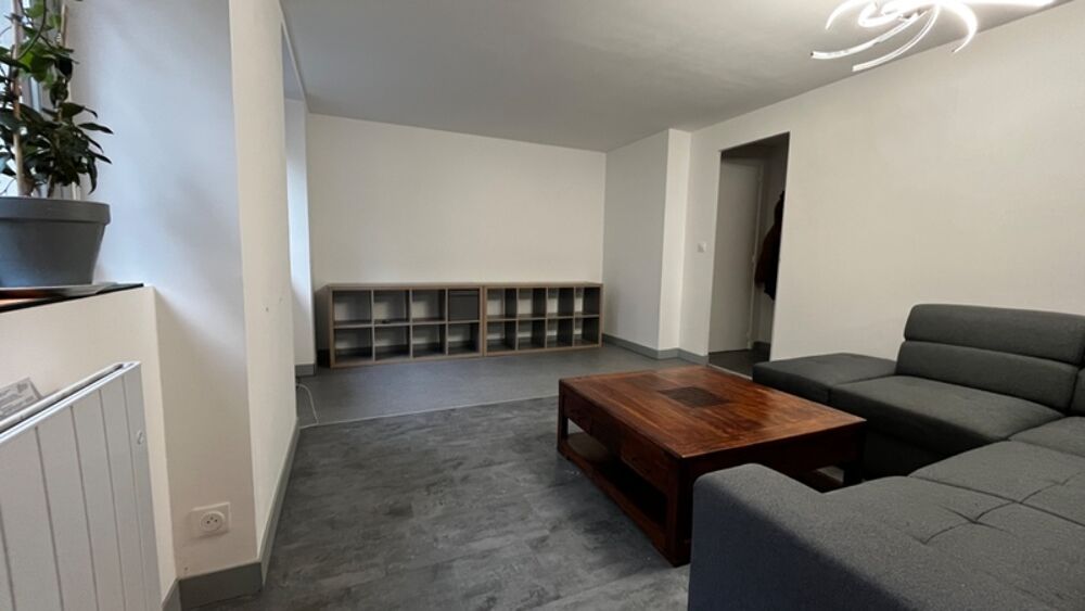 Coup de coeur centre Modane T3 rénové, balcon, grenier, cour privée