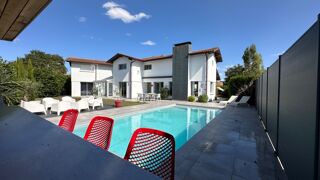  Villa � vendre 10 pi�ces 205 m�