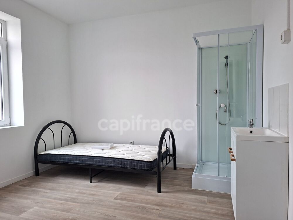 Location Appartement Chambre 11,5 m² avec salle d'eau et WC privatifs – Colocation meublée – 400 € CC – Roubaix Roubaix