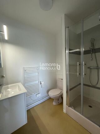 Location Appartement Studio dans Résidence avec ascenseur 26.74 m², parking, cave Dreux