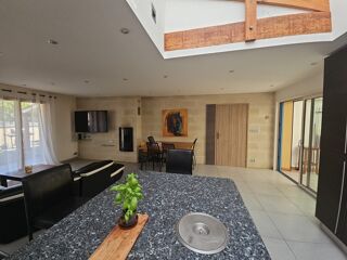  Villa à vendre 9 pièces 193 m²
