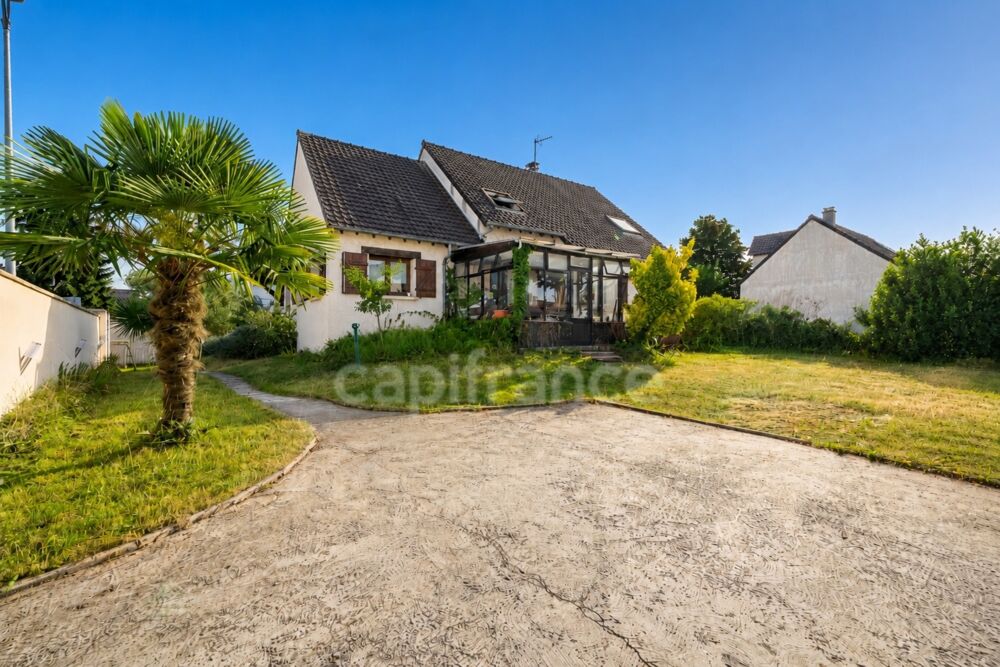 Maison à vendre de 135m² à Longpont-sur-Orge  Beaux volumes, jardin et sous-sol total