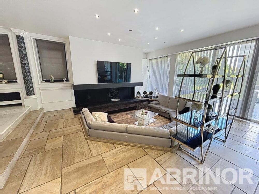MAISON DE FAMILLE INDIVIDUELLE BÂTIE SUR 1770M²