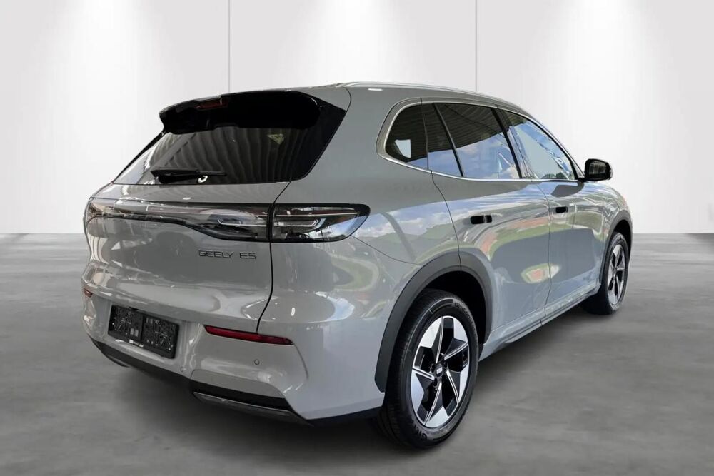 E5 60.2 KWH 218 PRO 2026 occasion 35690 Acign&eacute;