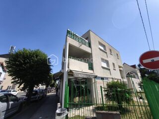  Immeuble à vendre 15 + pièces 485 m²