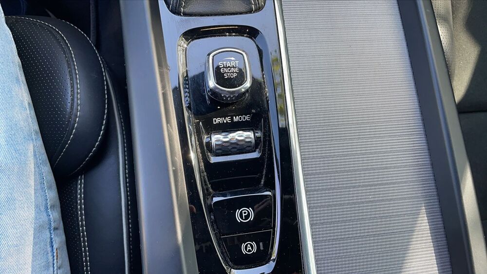 XC60 2.0 D4 190 BVA R-Design - Automatique 2018 occasion 92600 Asnieres Sur Seine