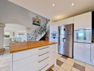  Villa à vendre 9 pièces 202 m²