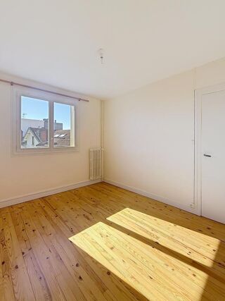  Appartement � louer 2 pi�ces 39 m� Clermont ferrand