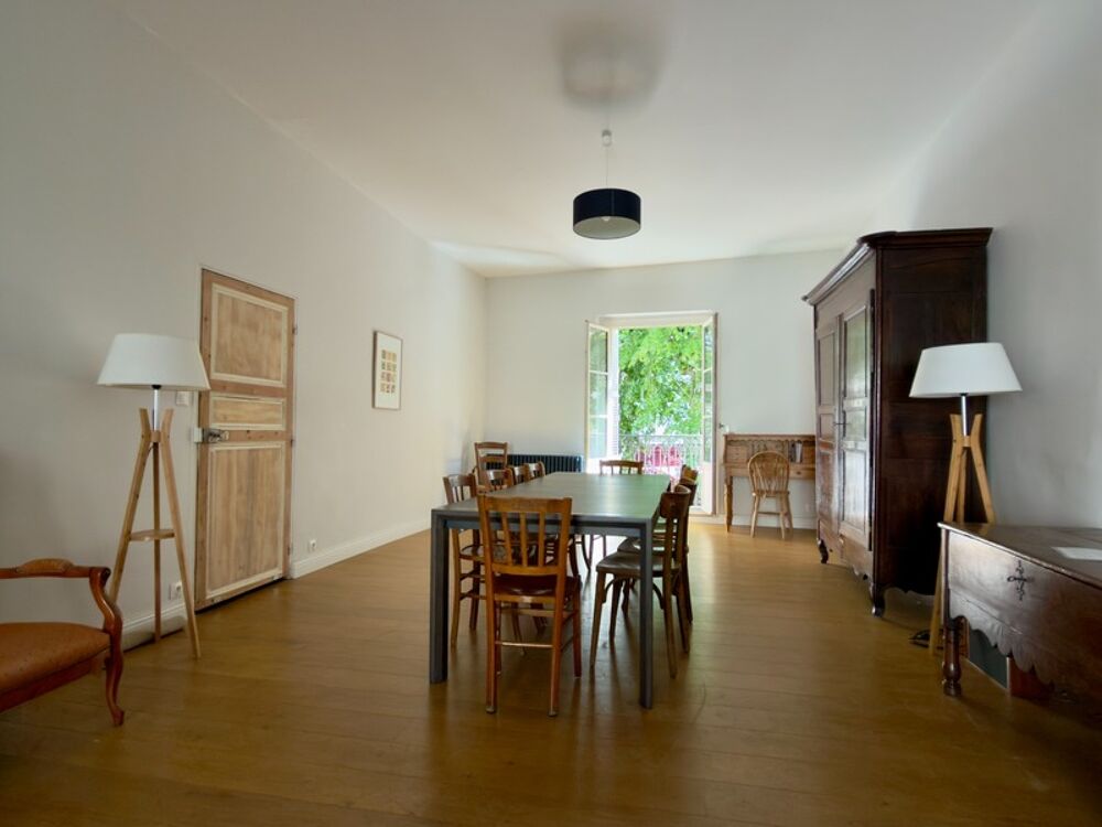 SAUMUR Ultra-centre, Maison de ville de 285m² avec grande terrasse de 40m²
