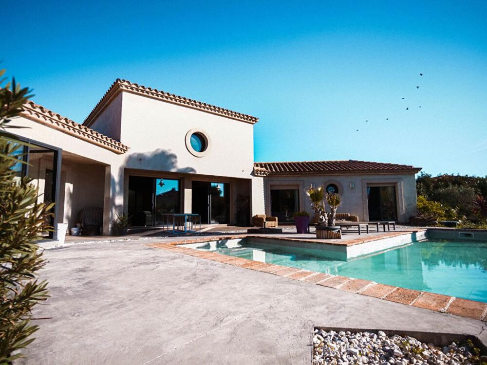à vendre  Propriété/château Saint-Féliu-d'Avall (66170)