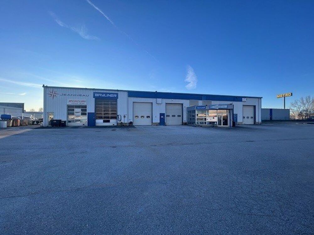   A louer - 1100m² environ - CHALON SUD 