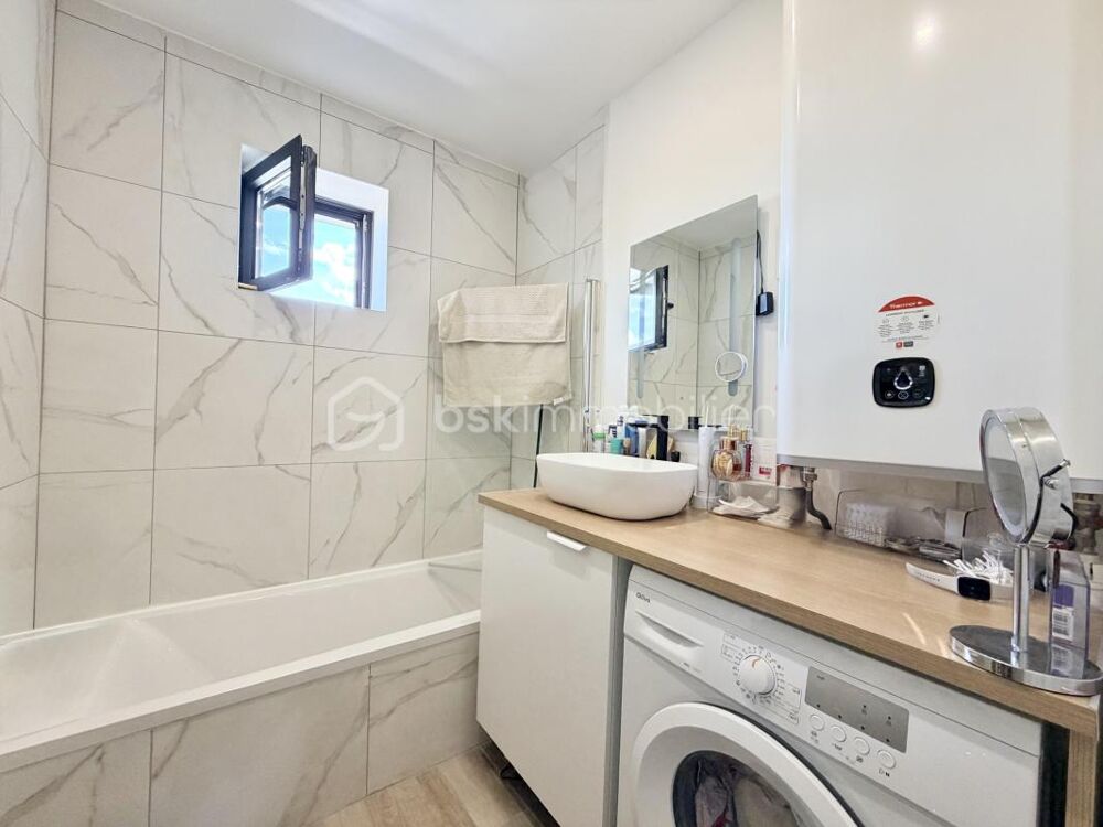 Vente Appartement Studio avec cave et 2 places de stationnement entièrement rénové à Saint-Martin-Bellevue Saint martin bellevue