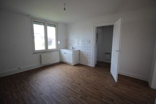  Immeuble à vendre 15 + pièces 360 m²