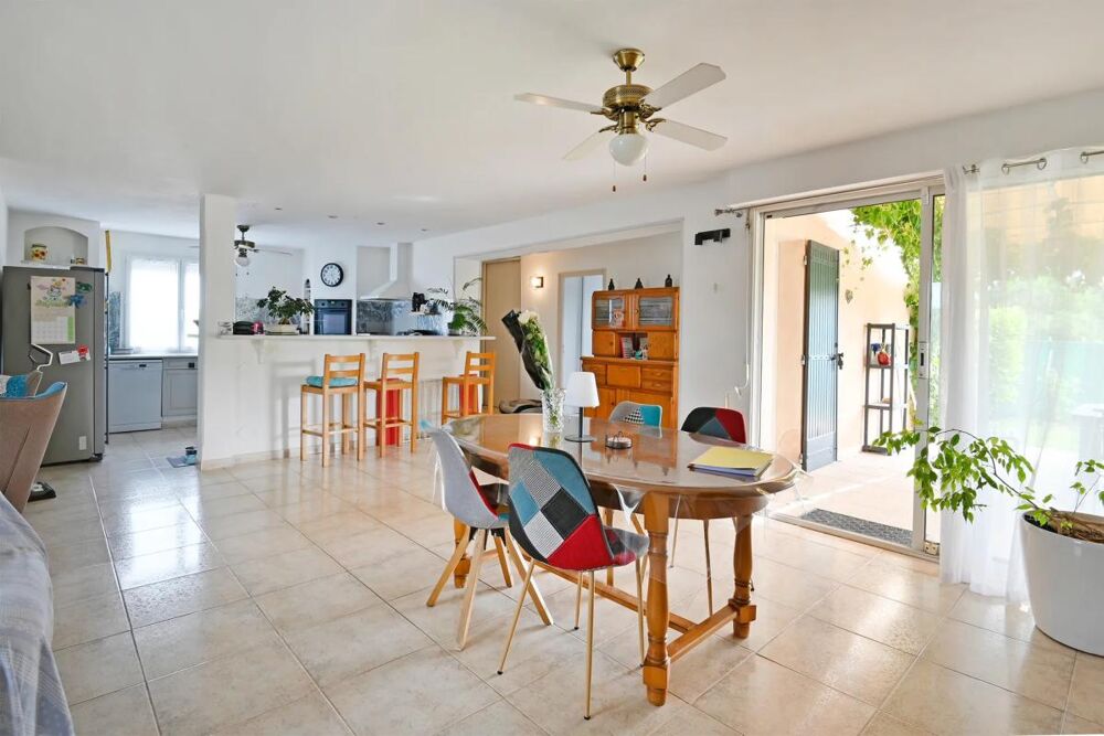 Maison plain-pied 152 m² loué à Saint-Julien-de-Peyrolas