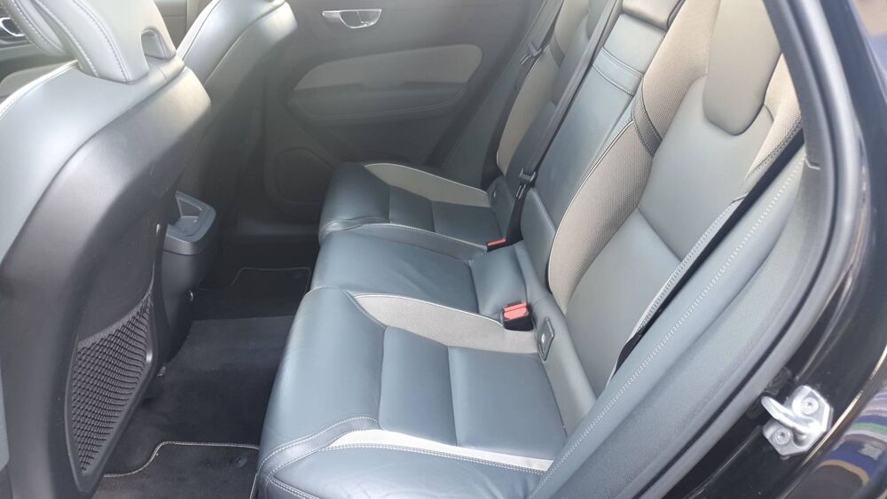 XC60 2.0 D4 190 Geartronic 8 R-Design - Automatique Toit ouvrant 2020 occasion 63000 Clermont Ferrand