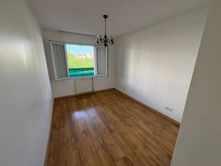  Appartement à louer 2 pièces 61 m²