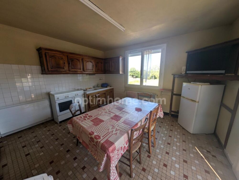 Maison familiale avec sous-sol complet sur 3 264 m² de terrain  Savignac-Lédrier (Dordogne  Périgord Vert)