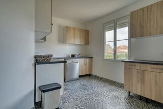  Propriété/château à vendre 4 pièces 100 m²