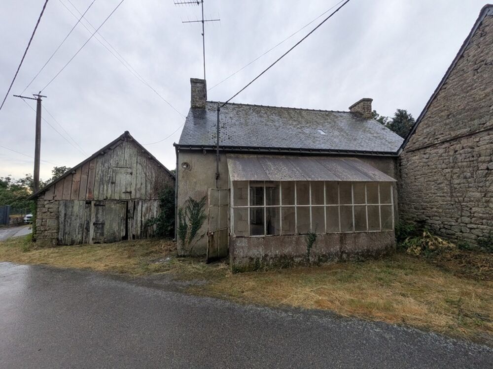 PLOUAY EN CAMPAGNE ENSEMBLE IMMOBILIER COMPOSÉ D' UNE MAISON DE 45M² HABITABLE, UNE GRANGE DE 33 M², UN BÂTIMENT EN PIERRE DE 91