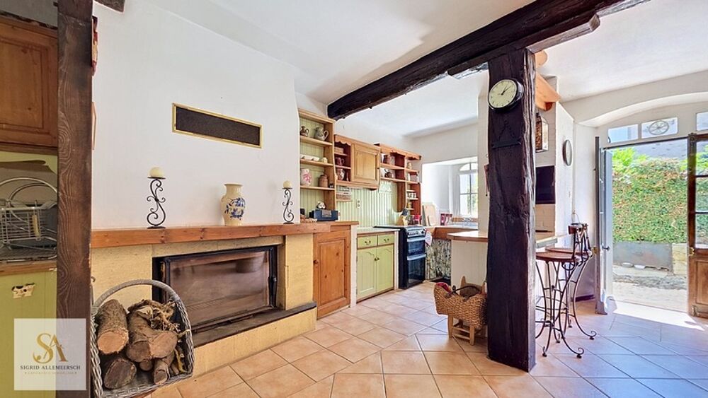 Vente Maison Maison de caractère en pierre, 3 chambres, jardin, terrasse et garage – Charme authentique au cœur d'un village calme entouré de Montclar
