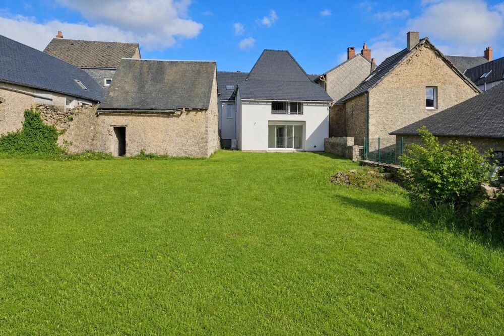 Immeuble rénové loué avec jardin à Château-Chinon