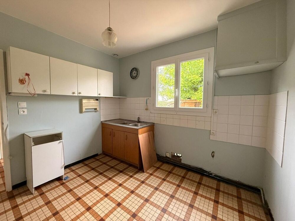 Vente Maison Maison à vendre 2 chambres sur terrain constructible  de 1200 m2 ( possibilité de seconde maison ) Lesparre medoc