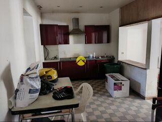  Propriété/château à vendre 4 pièces 99 m²