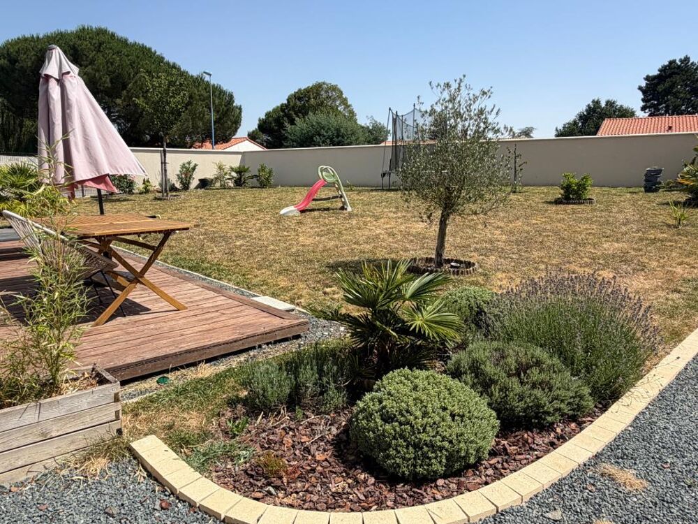 Vente Villa CHATEAU GUIBERT (85) - LA MAINBORGERE - VILLA DE PLAIN PIED 2020/4 CHAMBRES AVEC GARAGE SUR 1353M² CLOS Chateau guibert