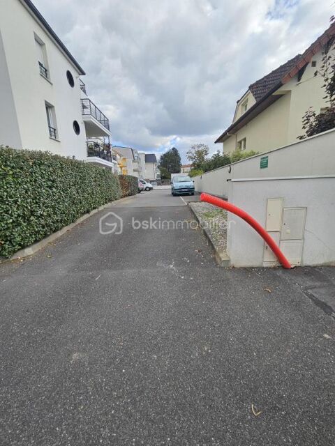  Parking / Garage  louer 12 m