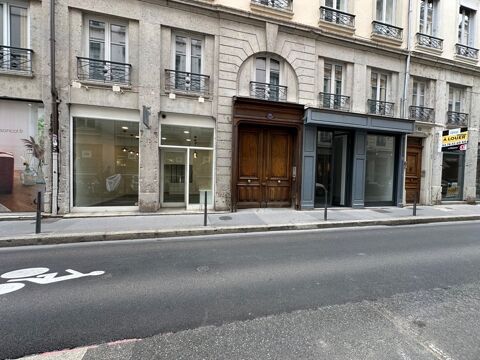 Local commercial Bail &agrave; c&eacute;der  LYON 2EME (69), jolie local de 20M2 environ+ mezzanine et r&eacute;serve sur cour, rue auguste comte 37200 69002 Lyon 2eme arrondissement