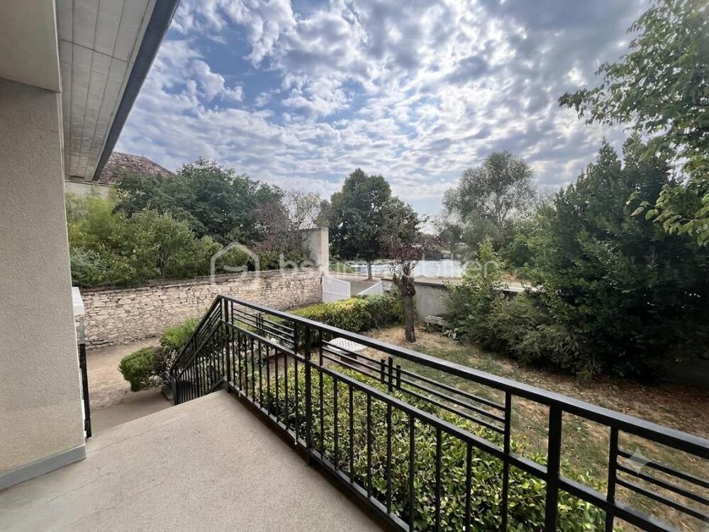 Rare sur le marché : Pavillon de plain-pied sur sous-sol complet avec balcon et vue imprenable sur la Loire