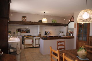  Proprit/chteau  vendre 8 pices 210 m