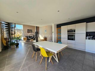  Maison � vendre 4 pi�ces 182 m�