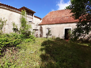  Ferme  vendre 6 pices 50 m