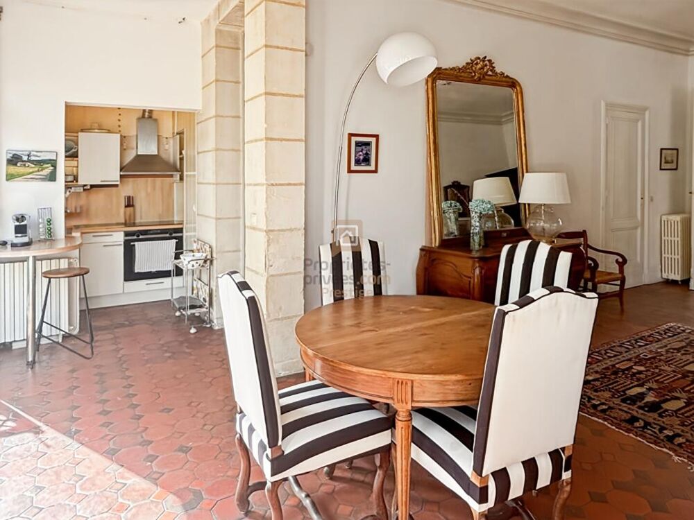 Vente Maison BORDEAUX  CROIX BLANCHE MAISON DE CARACTÈRE FAMILIALE AVEC JARDIN ET GARAGE AUX PORTES DES GRANDES ECOLES Bordeaux