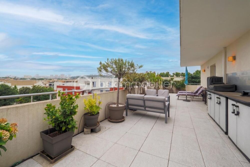 NÎMES CAPOUCHINÉ  Superbe T4 de 96 m² avec Terrasse d'Exception de 57 m² !